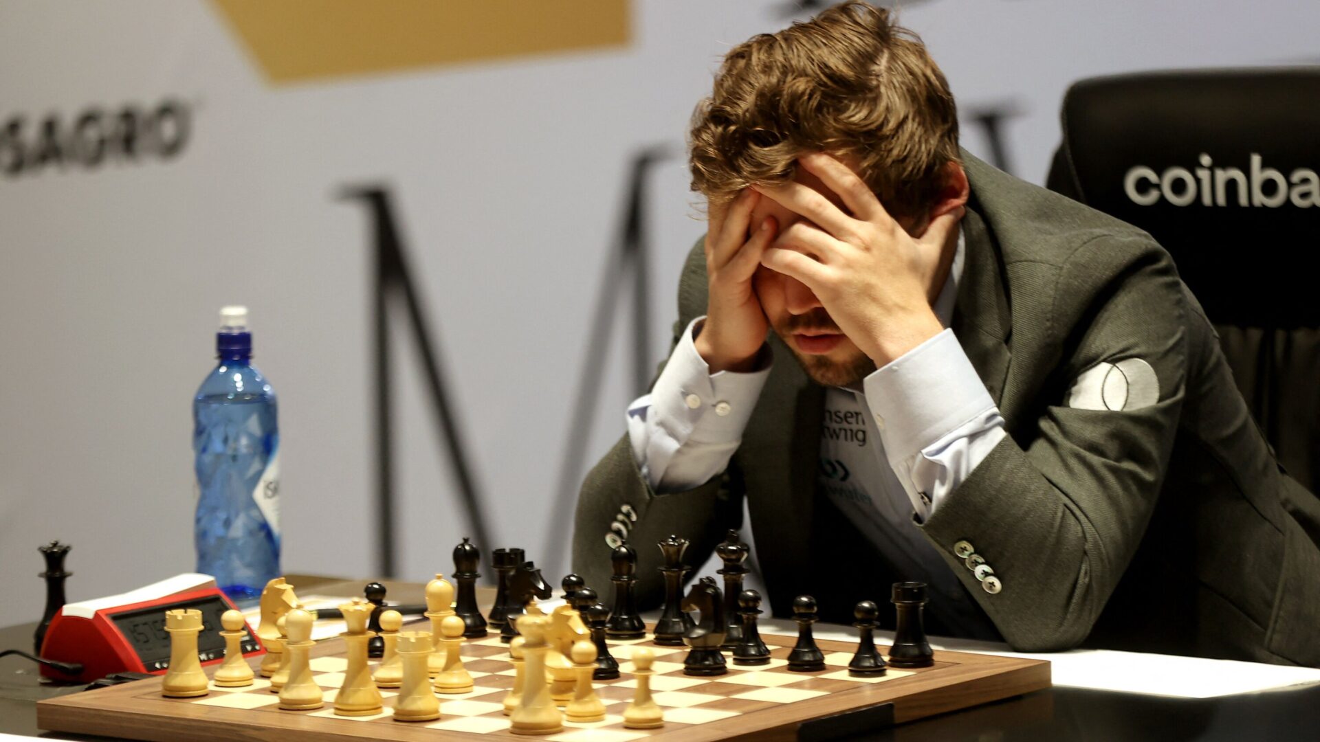 五屆西洋棋世界冠軍因為手滑輸掉總獎金 3 萬美元的線上賽事 - 電腦王阿達