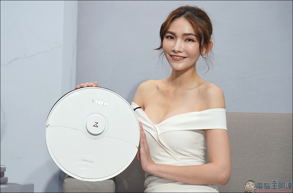 Roborock S8 Pro Ultra 石頭掃拖機器人正式在台發表:搭載 10 合 1 全自動清潔座,自動上下水/洗拖布/集塵/烘乾/補清潔液 - 電腦王阿達 Roborock S8 Pro Ultra 石頭掃拖機器人正式在台發表:搭載 10 合 1 全自動清潔座,自動上下水/洗拖布/集塵/烘乾/補清潔液 - 電腦王阿達