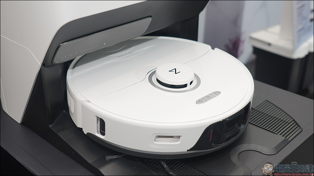 Roborock S8 Pro Ultra 石頭掃拖機器人正式在台發表:搭載 10 合 1 全自動清潔座,自動上下水/洗拖布/集塵/烘乾/補清潔液 - 電腦王阿達 Roborock S8 Pro Ultra 石頭掃拖機器人正式在台發表:搭載 10 合 1 全自動清潔座,自動上下水/洗拖布/集塵/烘乾/補清潔液 - 電腦王阿達