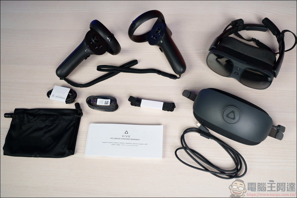 最輕便一體機 HTC VIVE XR Elite 開箱體驗，一機滿足 PC VR + VR 一體機 + MR 所有需求 - 電腦王阿達