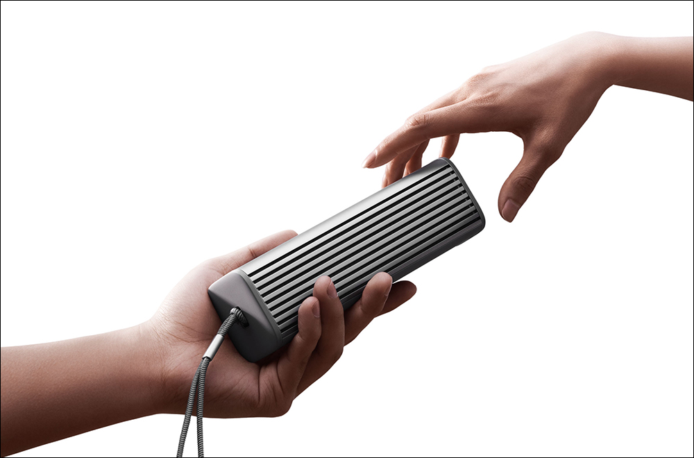 小米 Xiaomi Sound Move 高保真攜帶型智慧音箱正式推出:陽極氧化鋁材質輕量機身、4 單元高保真立體聲、智慧藍牙雙模式、21 小時長續航與 Harman AudioEFX 專業調音 - 電腦王阿達 小米 Xiaomi Sound Move 高保真攜帶型智慧音箱正式推出:陽極氧化鋁材質輕量機身、4 單元高保真立體聲、智慧藍牙雙模式、21 小時長續航與 Harman AudioEFX 專業調音 - 電腦王阿達