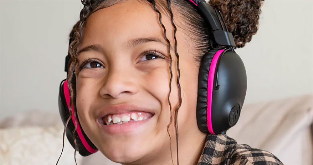 「音量限制耳機」是什麼？為什麼建議孩童使用？ - 電腦王阿達