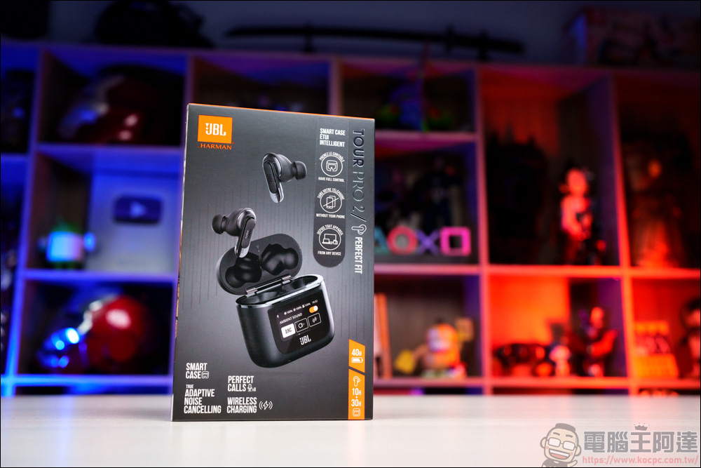 JBL Tour Pro 2 開箱:創新大膽的設計,讓真無線藍牙耳機有了觸控螢幕操作功能 - 電腦王阿達 JBL Tour Pro 2 開箱:創新大膽的設計,讓真無線藍牙耳機有了觸控螢幕操作功能 - 電腦王阿達