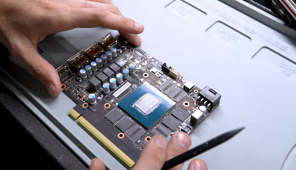 國外硬體大神將 RTX 3060 8GB 版魔改至 12GB 記憶體,Unigine 1080p Extreme 測試獲 22% 提升 - 電腦王阿達 國外硬體大神將 RTX 3060 8GB 版魔改至 12GB 記憶體,Unigine 1080p Extreme 測試獲 22% 提升 - 電腦王阿達
