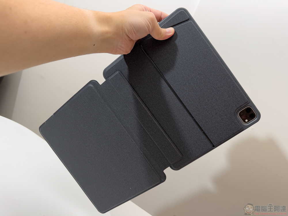 小資族 iPad 體驗全滿足!eiP Magnetix 磁吸可拆式藍牙觸控鍵盤、媲美 Apple Pencil 的磁吸充電觸控筆、專業筆觸磁吸類紙膜 eiP 超大杯全配件開箱 - 電腦王阿達 小資族 iPad 體驗全滿足!eiP Magnetix 磁吸可拆式藍牙觸控鍵盤、媲美 Apple Pencil 的磁吸充電觸控筆、專業筆觸磁吸類紙膜 eiP 超大杯全配件開箱 - 電腦王阿達