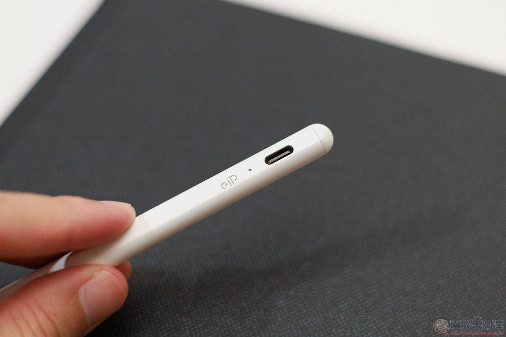 小資族 iPad 體驗全滿足!eiP Magnetix 磁吸可拆式藍牙觸控鍵盤、媲美 Apple Pencil 的磁吸充電觸控筆、專業筆觸磁吸類紙膜 eiP 超大杯全配件開箱 - 電腦王阿達 小資族 iPad 體驗全滿足!eiP Magnetix 磁吸可拆式藍牙觸控鍵盤、媲美 Apple Pencil 的磁吸充電觸控筆、專業筆觸磁吸類紙膜 eiP 超大杯全配件開箱 - 電腦王阿達