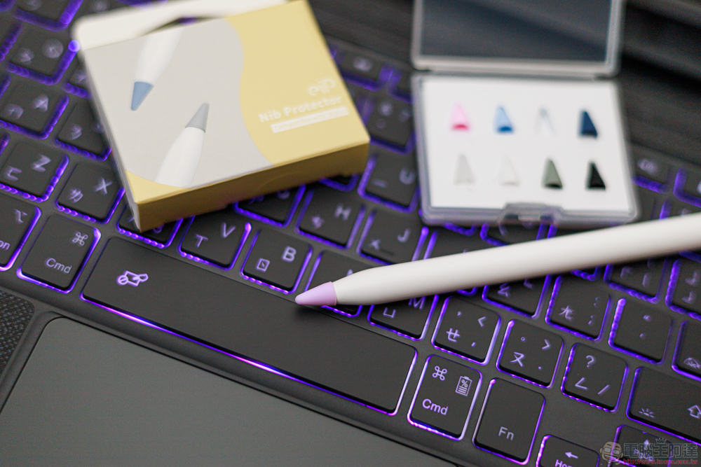 小資族 iPad 體驗全滿足!eiP Magnetix 磁吸可拆式藍牙觸控鍵盤、媲美 Apple Pencil 的磁吸充電觸控筆、專業筆觸磁吸類紙膜 eiP 超大杯全配件開箱 - 電腦王阿達 小資族 iPad 體驗全滿足!eiP Magnetix 磁吸可拆式藍牙觸控鍵盤、媲美 Apple Pencil 的磁吸充電觸控筆、專業筆觸磁吸類紙膜 eiP 超大杯全配件開箱 - 電腦王阿達