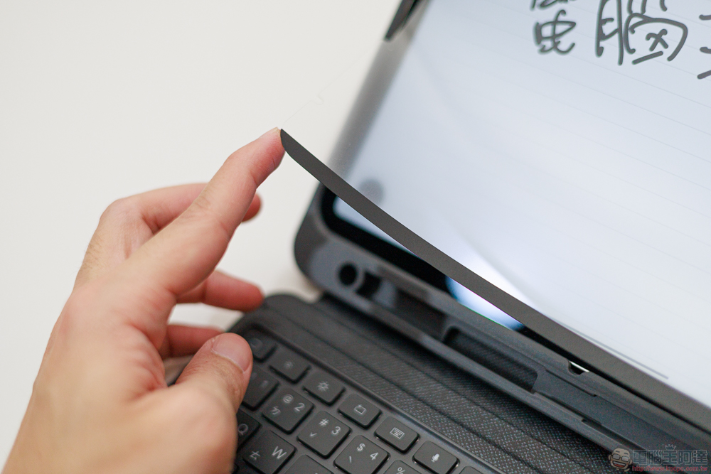 小資族 iPad 體驗全滿足!eiP Magnetix 磁吸可拆式藍牙觸控鍵盤、媲美 Apple Pencil 的磁吸充電觸控筆、專業筆觸磁吸類紙膜 eiP 超大杯全配件開箱 - 電腦王阿達 小資族 iPad 體驗全滿足!eiP Magnetix 磁吸可拆式藍牙觸控鍵盤、媲美 Apple Pencil 的磁吸充電觸控筆、專業筆觸磁吸類紙膜 eiP 超大杯全配件開箱 - 電腦王阿達