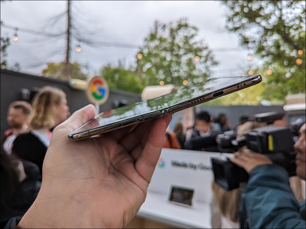 外媒實測發現 Google Pixel Fold 無法完全展開 180度 - 電腦王阿達 外媒實測發現 Google Pixel Fold 無法完全展開 180度 - 電腦王阿達