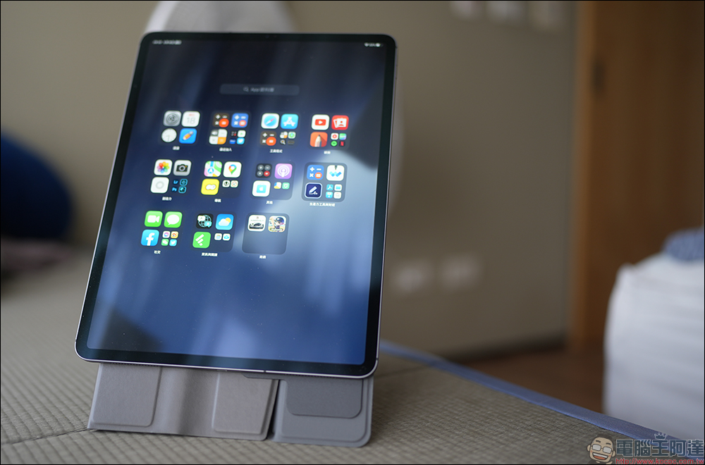 VATORA 磁吸飛行系列平板保護套+手機錢包支架開箱,滿足 iPad 與 iPhone 用戶的所有支架需求! - 電腦王阿達 VATORA 磁吸飛行系列平板保護套+手機錢包支架開箱,滿足 iPad 與 iPhone 用戶的所有支架需求! - 電腦王阿達