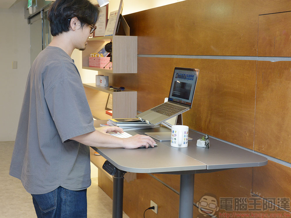 mindcase Allround Desk 鷗圓電動升降桌開箱:免萬元、易組裝,小資最愛 - 電腦王阿達 mindcase Allround Desk 鷗圓電動升降桌開箱:免萬元、易組裝,小資最愛 - 電腦王阿達