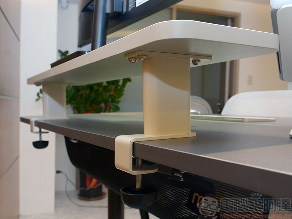 mindcase Allround Desk 鷗圓電動升降桌開箱：免萬元、易組裝，小資最愛 - 電腦王阿達
