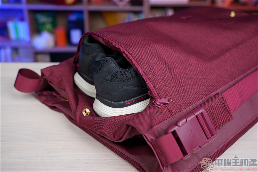 Allrover Flipbag 翻轉背包,可變形多種形態,後背包 + 手提包 + 單肩包,一包N用途 - 電腦王阿達 Allrover Flipbag 翻轉背包,可變形多種形態,後背包 + 手提包 + 單肩包,一包N用途 - 電腦王阿達