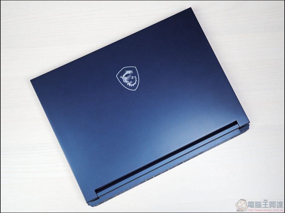 MSI Stealth 14 Studio A13V 開箱 - 06 MSI Stealth 14 Studio A13V 開箱 - 06