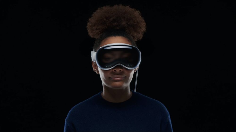 Apple Vision Pro 頭戴式裝置正式問世,在現實中建構虛擬互動畫面 - 電腦王阿達 Vision Pro