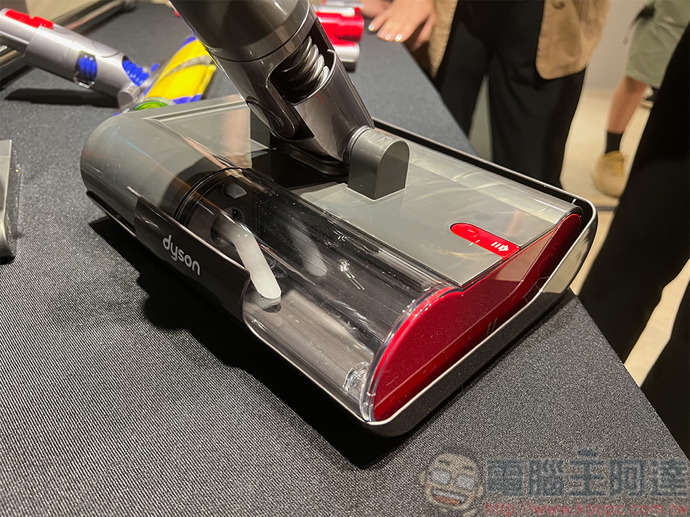 Dyson V12s Detect Slim Submarine 在台上市，洗地、吸塵乾濕全能 - 電腦王阿達