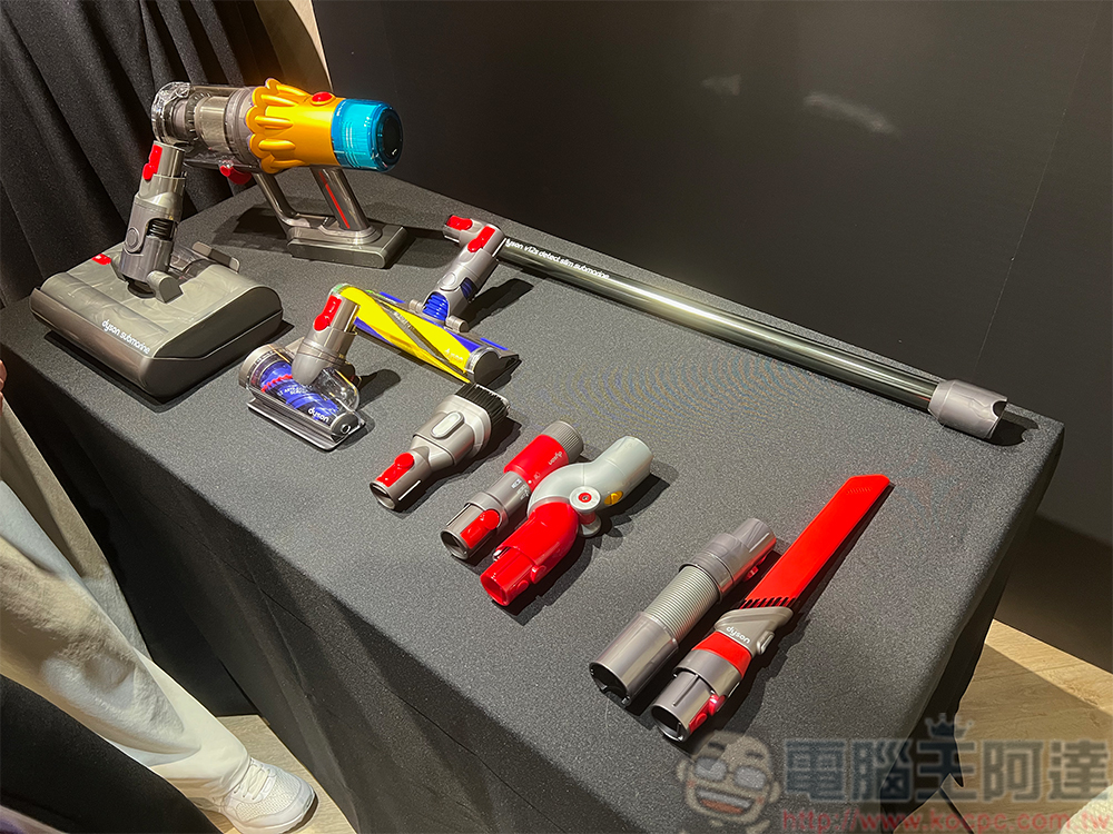 Dyson V12s Detect Slim Submarine 在台上市,洗地、吸塵乾濕全能 - 電腦王阿達 Dyson V12s Detect Slim Submarine 在台上市,洗地、吸塵乾濕全能 - 電腦王阿達