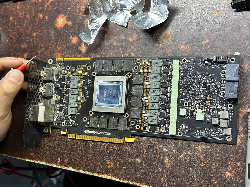 這記憶體容量也太扯!中國有人把 RTX 2080 Ti 的 VRAM 提升到 44GB,是原來的 4 倍 - 電腦王阿達 這記憶體容量也太扯!中國有人把 RTX 2080 Ti 的 VRAM 提升到 44GB,是原來的 4 倍 - 電腦王阿達