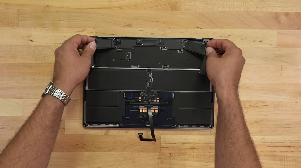 15 吋 MacBook Air 拆解，揭示熟悉的設計與升級的六揚聲器音響系統 - 電腦王阿達
