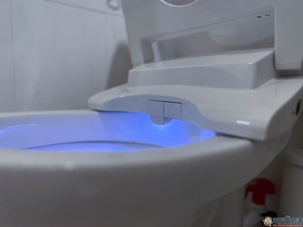 讓人每天多幸福十分鐘:抑菌、瞬熱、智慧的 Philips AIB2211 高規格馬桶蓋 來了 - 電腦王阿達 讓人每天多幸福十分鐘:抑菌、瞬熱、智慧的 Philips AIB2211 高規格馬桶蓋 來了 - 電腦王阿達