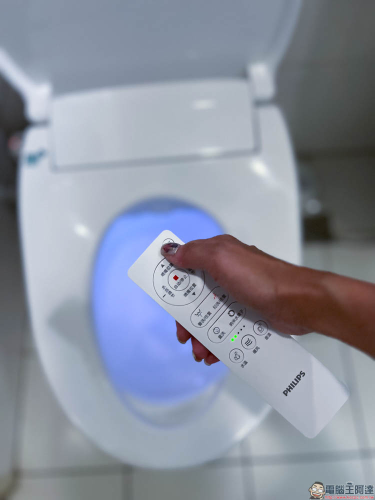 讓人每天多幸福十分鐘:抑菌、瞬熱、智慧的 Philips AIB2211 高規格馬桶蓋 來了 - 電腦王阿達 讓人每天多幸福十分鐘:抑菌、瞬熱、智慧的 Philips AIB2211 高規格馬桶蓋 來了 - 電腦王阿達