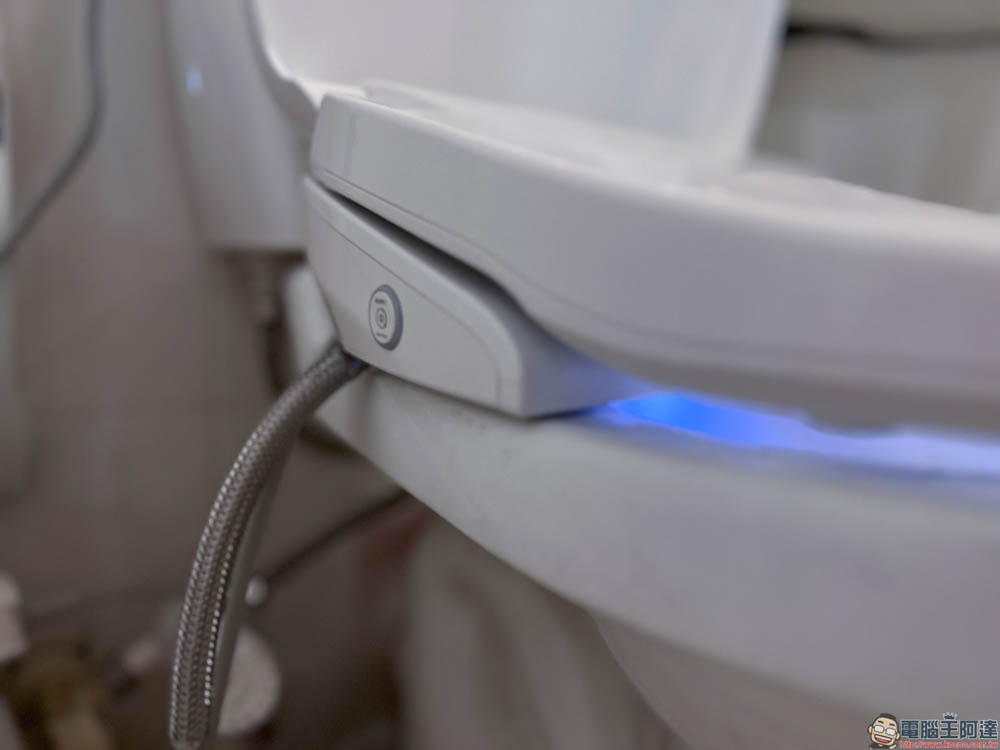 讓人每天多幸福十分鐘:抑菌、瞬熱、智慧的 Philips AIB2211 高規格馬桶蓋 來了 - 電腦王阿達 讓人每天多幸福十分鐘:抑菌、瞬熱、智慧的 Philips AIB2211 高規格馬桶蓋 來了 - 電腦王阿達
