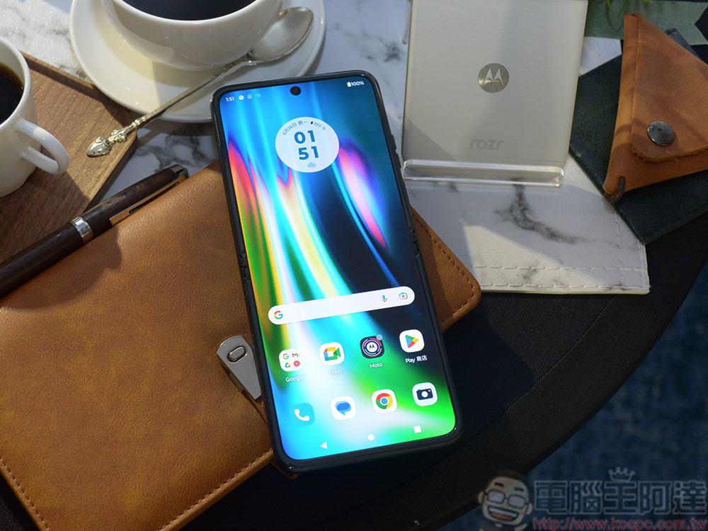 motorola razr 40 系列摺疊機在台推出,3.6 吋外螢幕挑戰市場最大 - 電腦王阿達 motorola razr 40 系列摺疊機在台推出,3.6 吋外螢幕挑戰市場最大 - 電腦王阿達