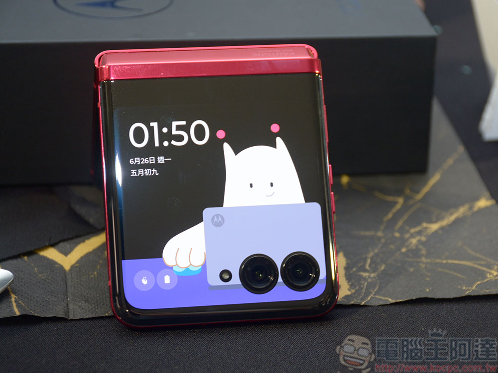 motorola razr 40 系列摺疊機在台推出,3.6 吋外螢幕挑戰市場最大 - 電腦王阿達 motorola razr 40 系列摺疊機在台推出,3.6 吋外螢幕挑戰市場最大 - 電腦王阿達