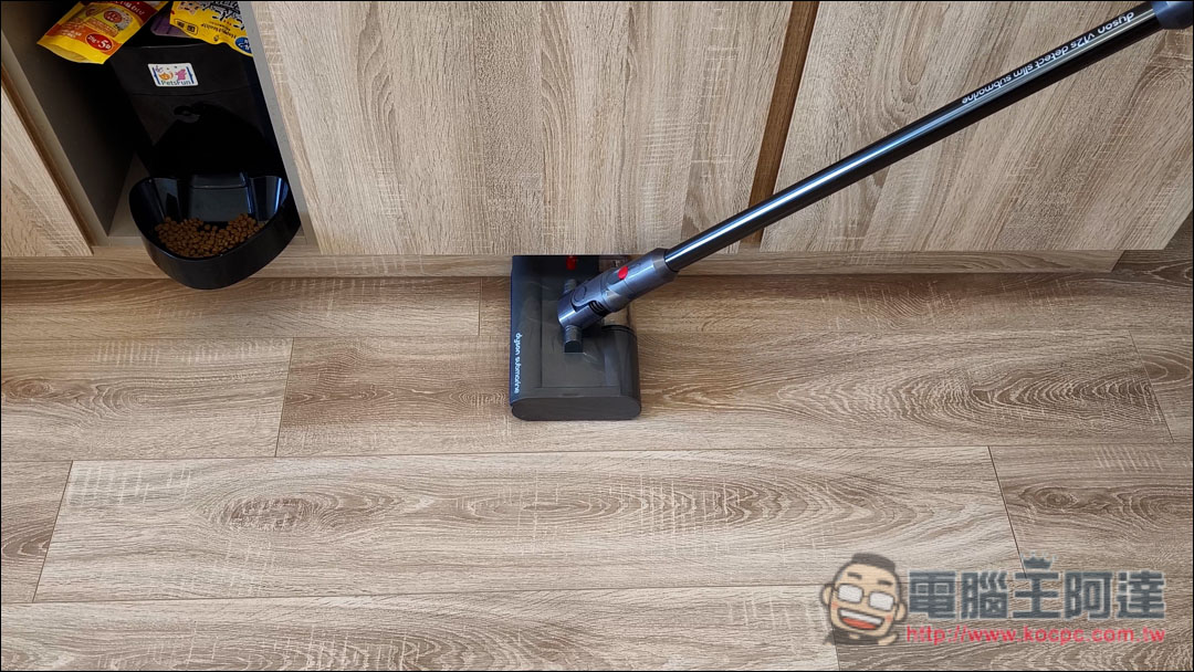 Dyson V12s Detect Slim Submarine 乾濕全能洗地吸塵器開箱:可乾吸、洗地的黑科技掃地神器 - 電腦王阿達 Dyson V12s Detect Slim Submarine 乾濕全能洗地吸塵器開箱:可乾吸、洗地的黑科技掃地神器 - 電腦王阿達