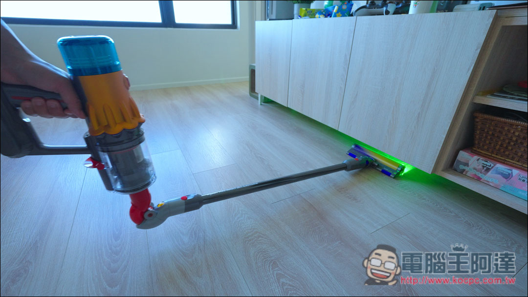 Dyson V12s Detect Slim Submarine 乾濕全能洗地吸塵器開箱:可乾吸、洗地的黑科技掃地神器 - 電腦王阿達 Dyson V12s Detect Slim Submarine 乾濕全能洗地吸塵器開箱:可乾吸、洗地的黑科技掃地神器 - 電腦王阿達