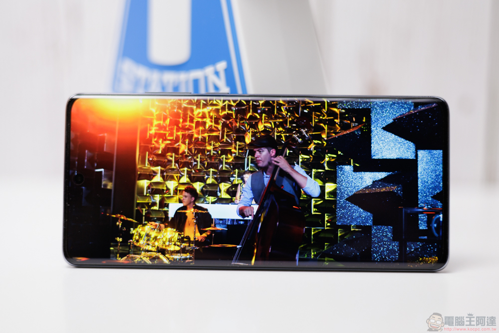 OPPO Reno10 Pro+ 實拍開箱體驗:潛望式鏡頭與 AI 超清長焦讓你輕鬆化身人像專家 - 電腦王阿達 OPPO Reno10 Pro+ 實拍開箱體驗:潛望式鏡頭與 AI 超清長焦讓你輕鬆化身人像專家 - 電腦王阿達