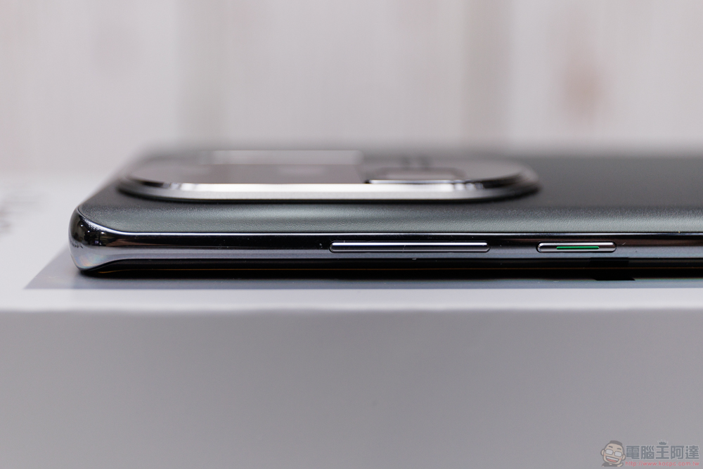 OPPO Reno10 Pro+ 實拍開箱體驗:潛望式鏡頭與 AI 超清長焦讓你輕鬆化身人像專家 - 電腦王阿達 OPPO Reno10 Pro+ 實拍開箱體驗:潛望式鏡頭與 AI 超清長焦讓你輕鬆化身人像專家 - 電腦王阿達