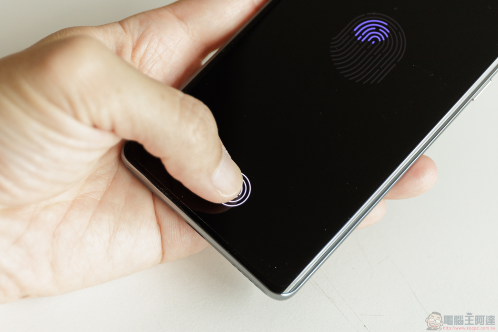 OPPO Reno10 Pro+ 實拍開箱體驗:潛望式鏡頭與 AI 超清長焦讓你輕鬆化身人像專家 - 電腦王阿達 OPPO Reno10 Pro+ 實拍開箱體驗:潛望式鏡頭與 AI 超清長焦讓你輕鬆化身人像專家 - 電腦王阿達