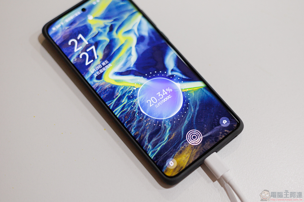 OPPO Reno10 Pro+ 實拍開箱體驗:潛望式鏡頭與 AI 超清長焦讓你輕鬆化身人像專家 - 電腦王阿達 OPPO Reno10 Pro+ 實拍開箱體驗:潛望式鏡頭與 AI 超清長焦讓你輕鬆化身人像專家 - 電腦王阿達