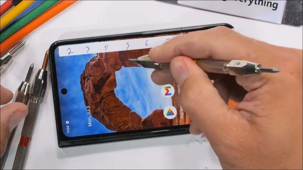 Google 第一台折疊機 Pixel Fold 太過脆弱,一凹就壞掉 - 電腦王阿達 Google 第一台折疊機 Pixel Fold 太過脆弱,一凹就壞掉 - 電腦王阿達