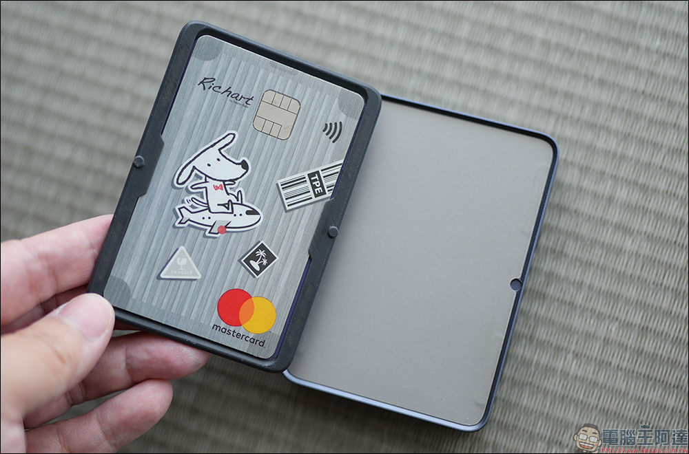 Zenlet 3 系列 行動錢包開箱、動手玩|一指自動展卡、雙面感應,卡片、鈔票、零錢都能裝 - 電腦王阿達 Zenlet 3 系列 行動錢包開箱、動手玩|一指自動展卡、雙面感應,卡片、鈔票、零錢都能裝 - 電腦王阿達