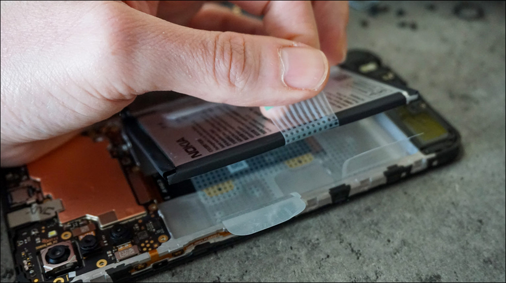 iPhone 以後更容易換電池了?傳 Apple 正在開發全新技術 - 電腦王阿達 iPhone 以後更容易換電池了?傳 Apple 正在開發全新技術 - 電腦王阿達