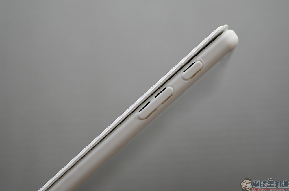 Smart OLED Viewer 無線可攜式螢幕開箱|極致生動色彩,無線連接不受限的全新行動娛樂站 - 電腦王阿達 Smart OLED Viewer 無線可攜式螢幕開箱|極致生動色彩,無線連接不受限的全新行動娛樂站 - 電腦王阿達