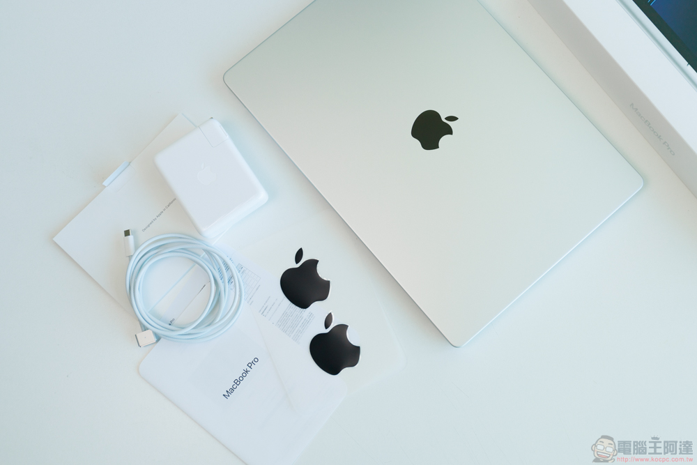 買 Mac 玩遊戲有通嗎?採用 UE5 打造的 Layers of Fear (2023) 遊戲體驗心得 - 在 M2 Pro MacBook Pro 上運行 - 電腦王阿達 買 Mac 玩遊戲有通嗎?採用 UE5 打造的 Layers of Fear (2023) 遊戲體驗心得 - 在 M2 Pro MacBook Pro 上運行 - 電腦王阿達