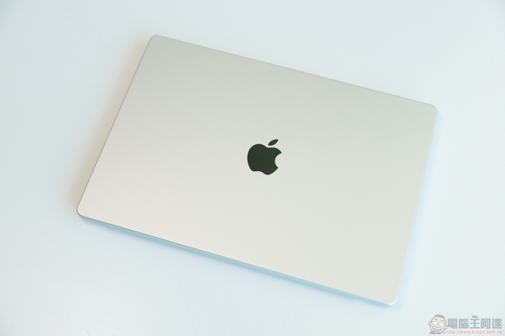 買 Mac 玩遊戲有通嗎?採用 UE5 打造的 Layers of Fear (2023) 遊戲體驗心得 - 在 M2 Pro MacBook Pro 上運行 - 電腦王阿達 買 Mac 玩遊戲有通嗎?採用 UE5 打造的 Layers of Fear (2023) 遊戲體驗心得 - 在 M2 Pro MacBook Pro 上運行 - 電腦王阿達