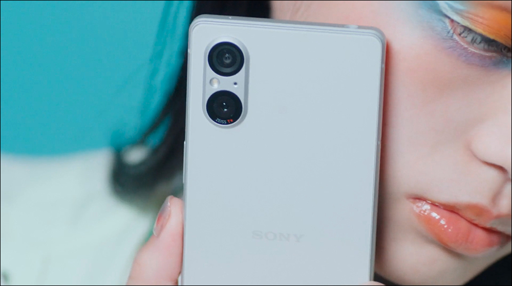 Sony 新機 Xperia 5 V 廣告短片流出,機身外觀提前曝光!主相機鏡頭少 1 顆 - 電腦王阿達 Sony 新機 Xperia 5 V 廣告短片流出,機身外觀提前曝光!主相機鏡頭少 1 顆 - 電腦王阿達