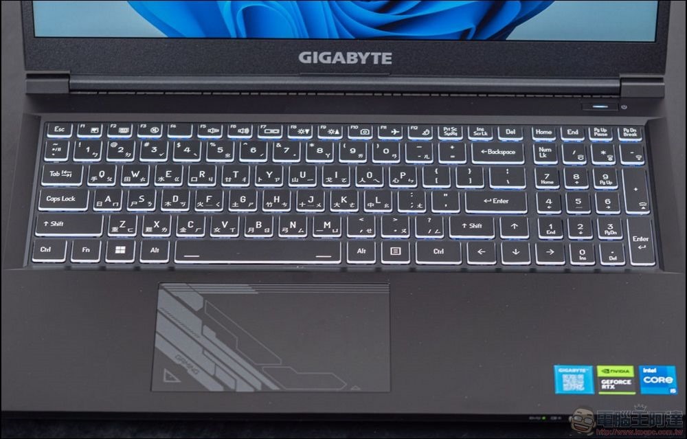 GIGABYTE 技嘉 G5 KF-E3TW333SH (10) GIGABYTE 技嘉 G5 KF-E3TW333SH (10)