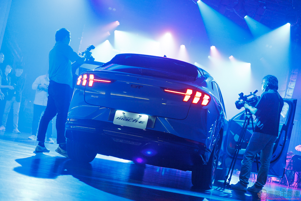 Ford Mustang Mach-E 電動野馬躍入台灣,電動跑旅 208 萬起即刻啟動預售 - 電腦王阿達 Ford Mustang Mach-E 電動野馬躍入台灣,電動跑旅 208 萬起即刻啟動預售 - 電腦王阿達