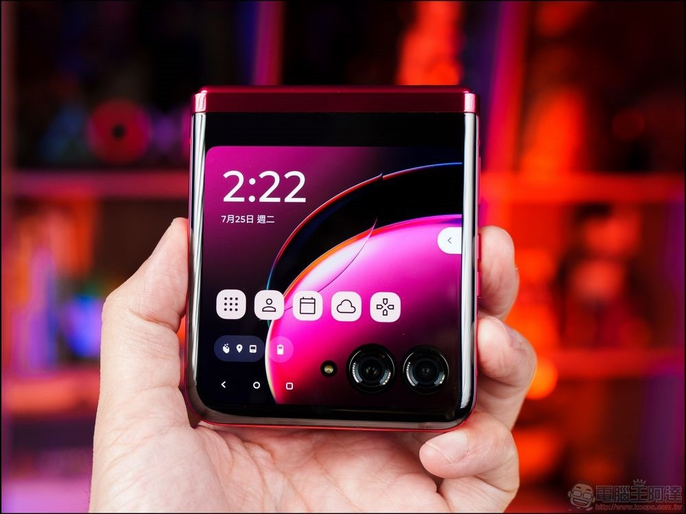 Motorola razr 40 Ultra 開箱與外觀 - 24 Motorola razr 40 Ultra 開箱與外觀 - 24