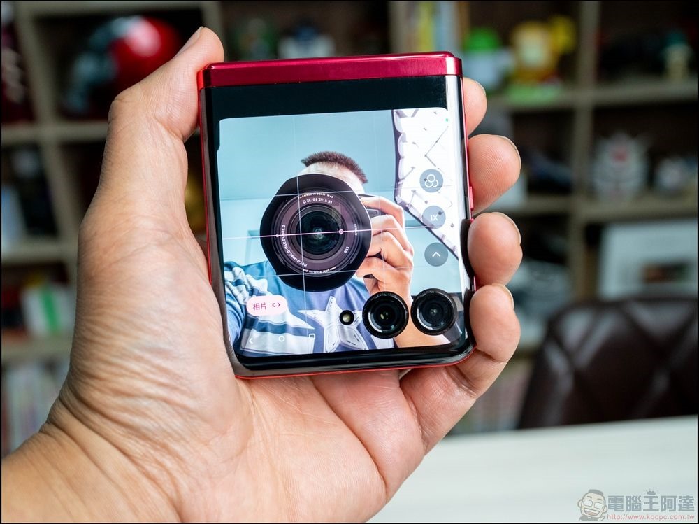 Motorola razr 40 Ultra 開箱與外觀 - 26 Motorola razr 40 Ultra 開箱與外觀 - 26