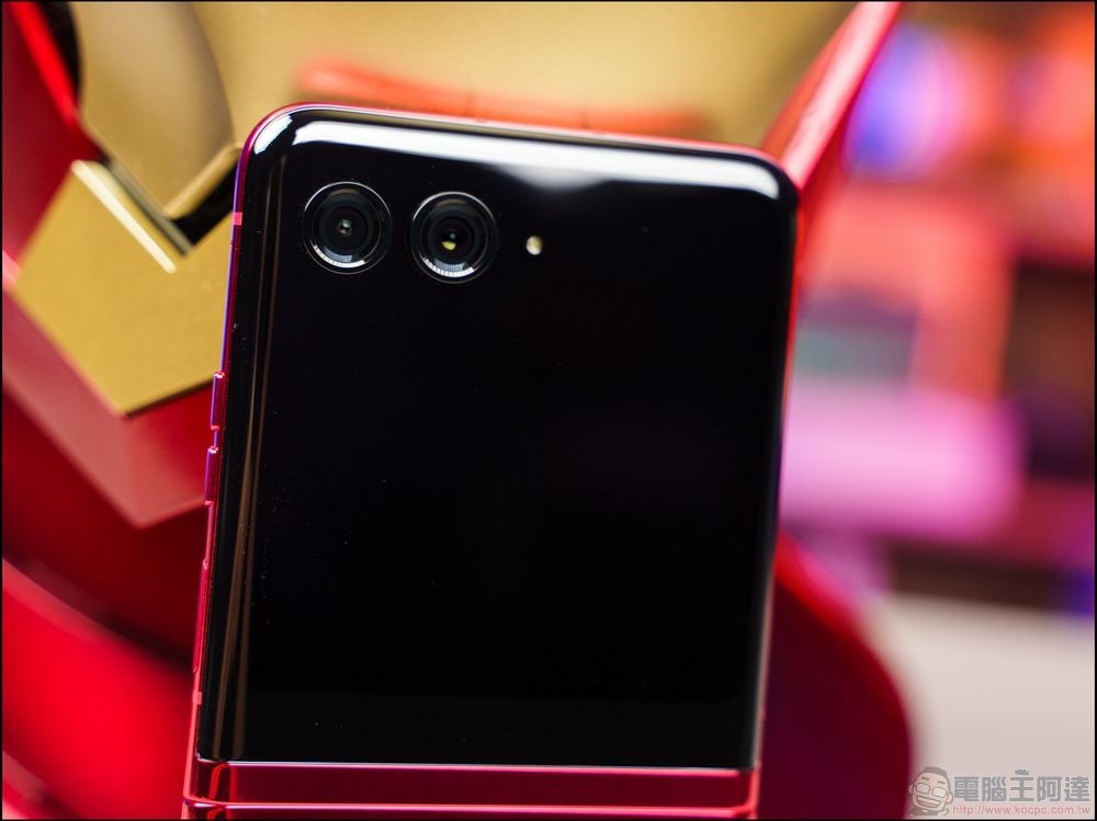 Motorola razr 40 Ultra 開箱與外觀 - 33 Motorola razr 40 Ultra 開箱與外觀 - 33