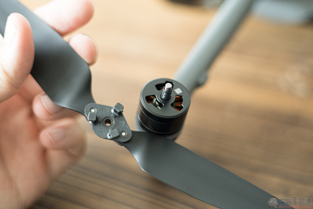 空拍優等生 DJI Air 3 開箱實測:雙鏡、46 分續航、全向避障,讓你暢快飛行打開新視界 - 電腦王阿達 空拍優等生 DJI Air 3 開箱實測:雙鏡、46 分續航、全向避障,讓你暢快飛行打開新視界 - 電腦王阿達