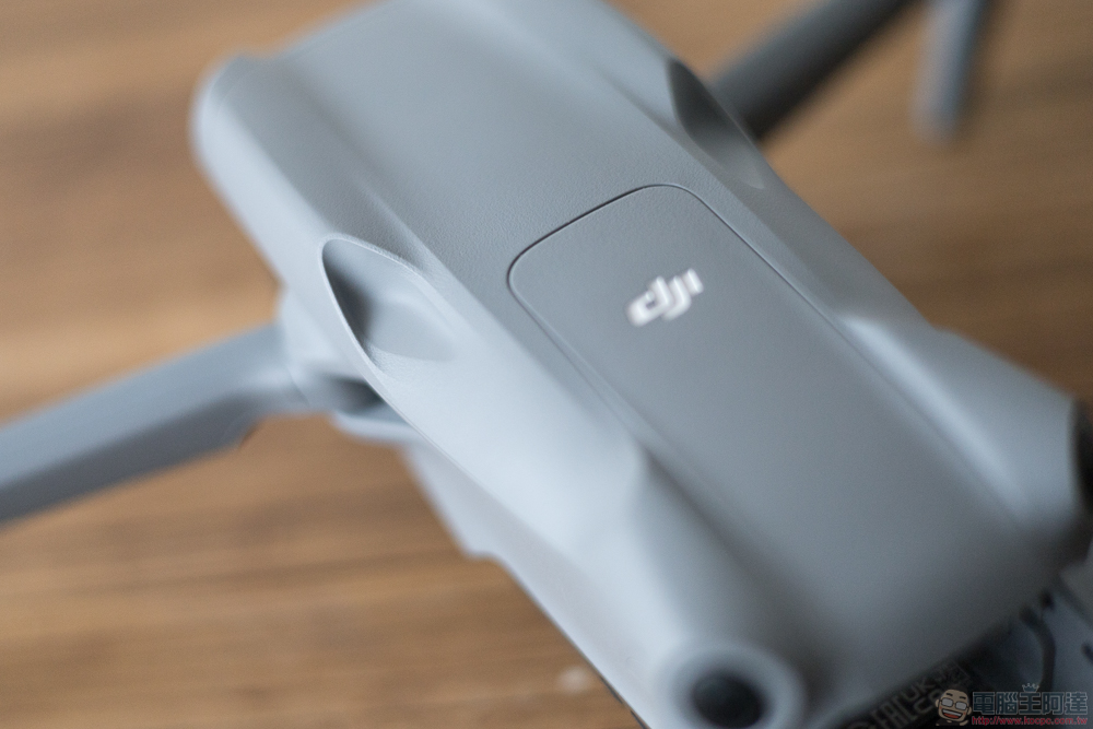 空拍優等生 DJI Air 3 開箱實測:雙鏡、46 分續航、全向避障,讓你暢快飛行打開新視界 - 電腦王阿達 空拍優等生 DJI Air 3 開箱實測:雙鏡、46 分續航、全向避障,讓你暢快飛行打開新視界 - 電腦王阿達
