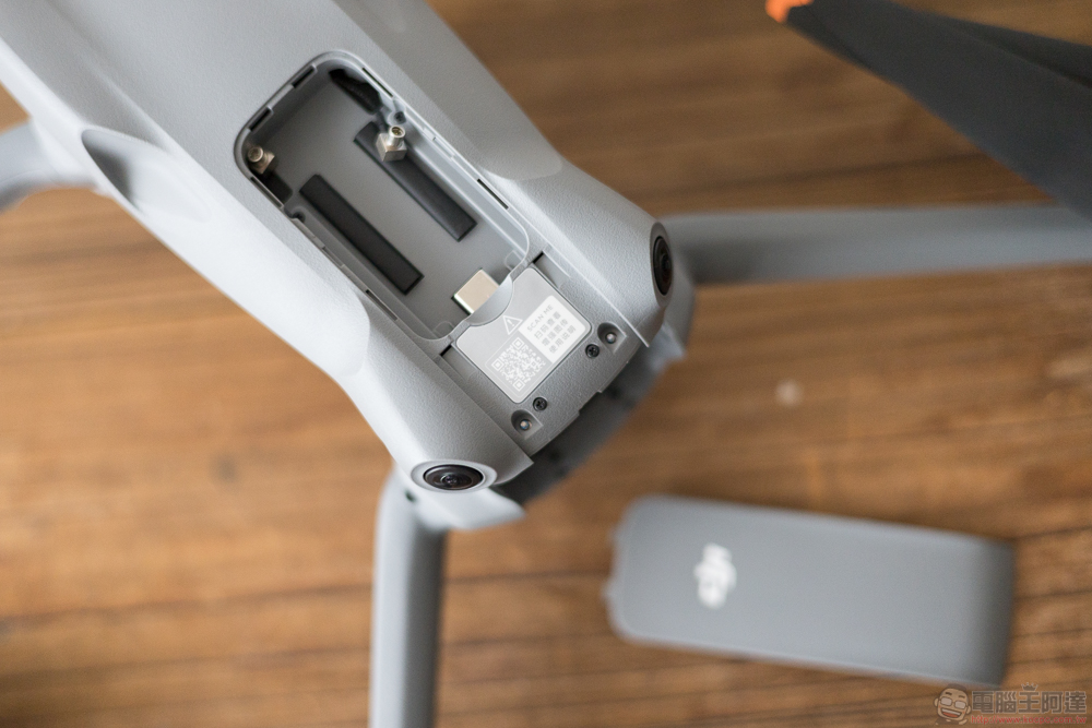 空拍優等生 DJI Air 3 開箱實測:雙鏡、46 分續航、全向避障,讓你暢快飛行打開新視界 - 電腦王阿達 空拍優等生 DJI Air 3 開箱實測:雙鏡、46 分續航、全向避障,讓你暢快飛行打開新視界 - 電腦王阿達