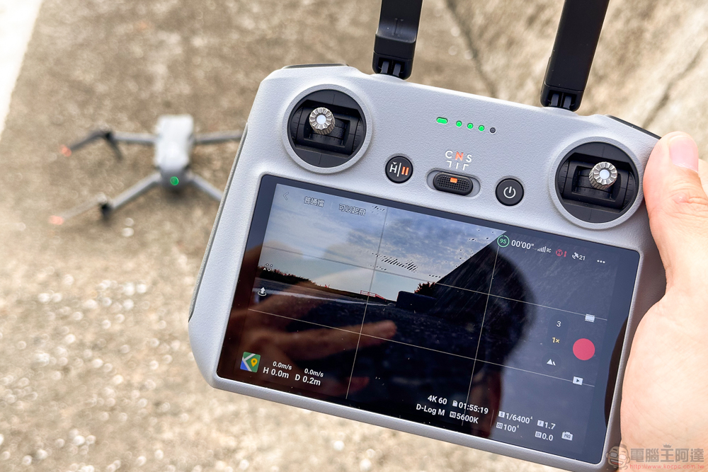 空拍優等生 DJI Air 3 開箱實測:雙鏡、46 分續航、全向避障,讓你暢快飛行打開新視界 - 電腦王阿達 空拍優等生 DJI Air 3 開箱實測:雙鏡、46 分續航、全向避障,讓你暢快飛行打開新視界 - 電腦王阿達
